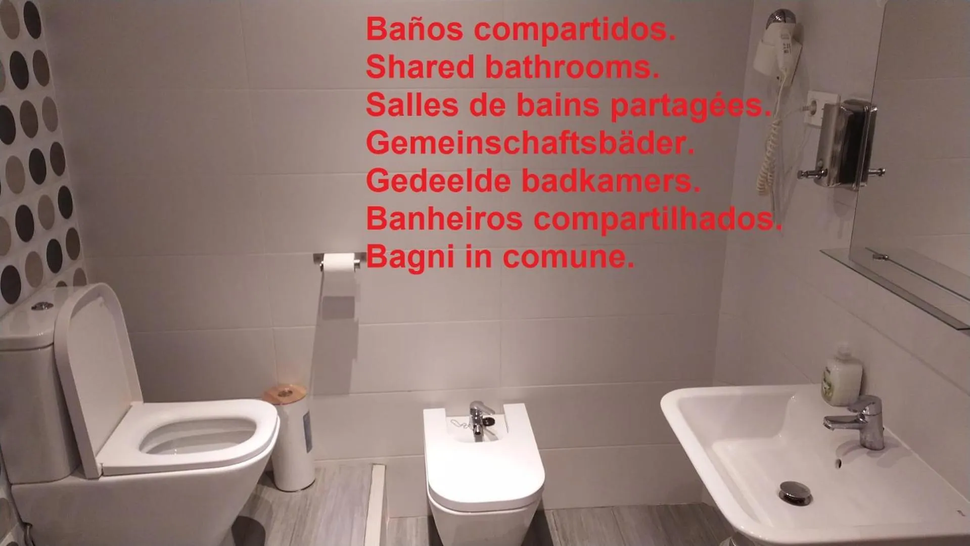 Pension Manoli Bilbao Guest house
