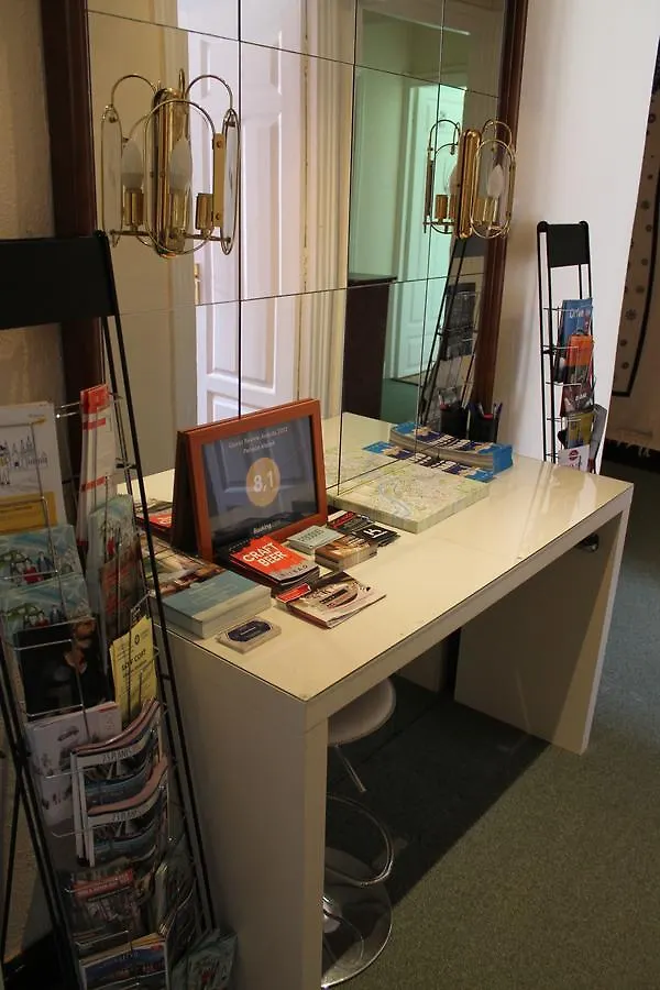 Pension Manoli Bilbao Guest house